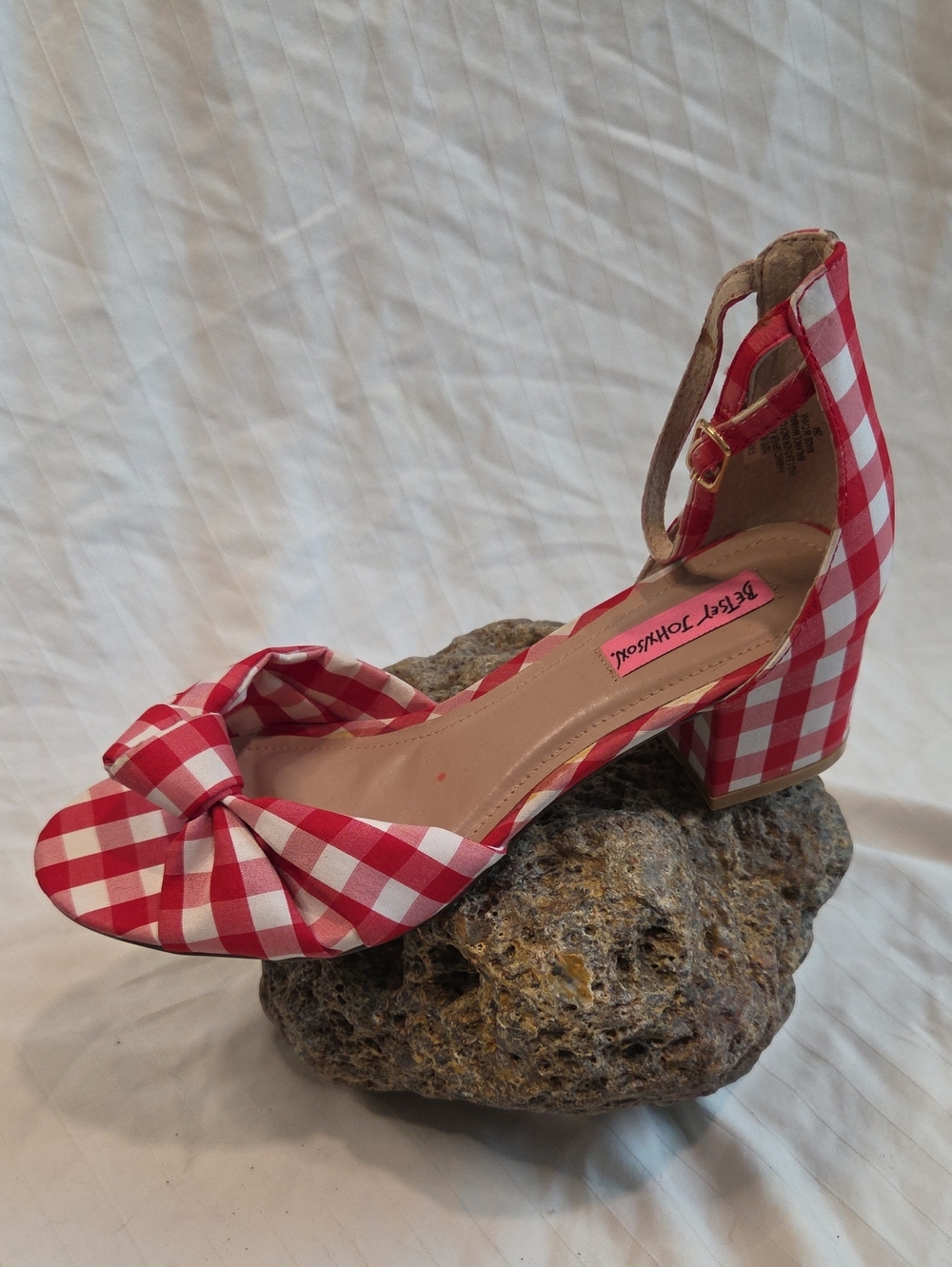 Betsey Johnson Red Gingham Knotted Ankle-Strap Block Heel Sz8.5